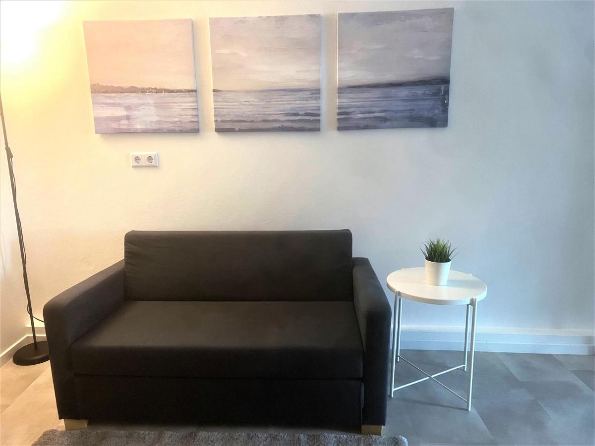 Moeblierte 3 Zimmer Apartment - Mit Smart Tv, Wlan Und Kostenfreie Parkplaetze Schloss Holte-Stukenbrock Bagian luar foto