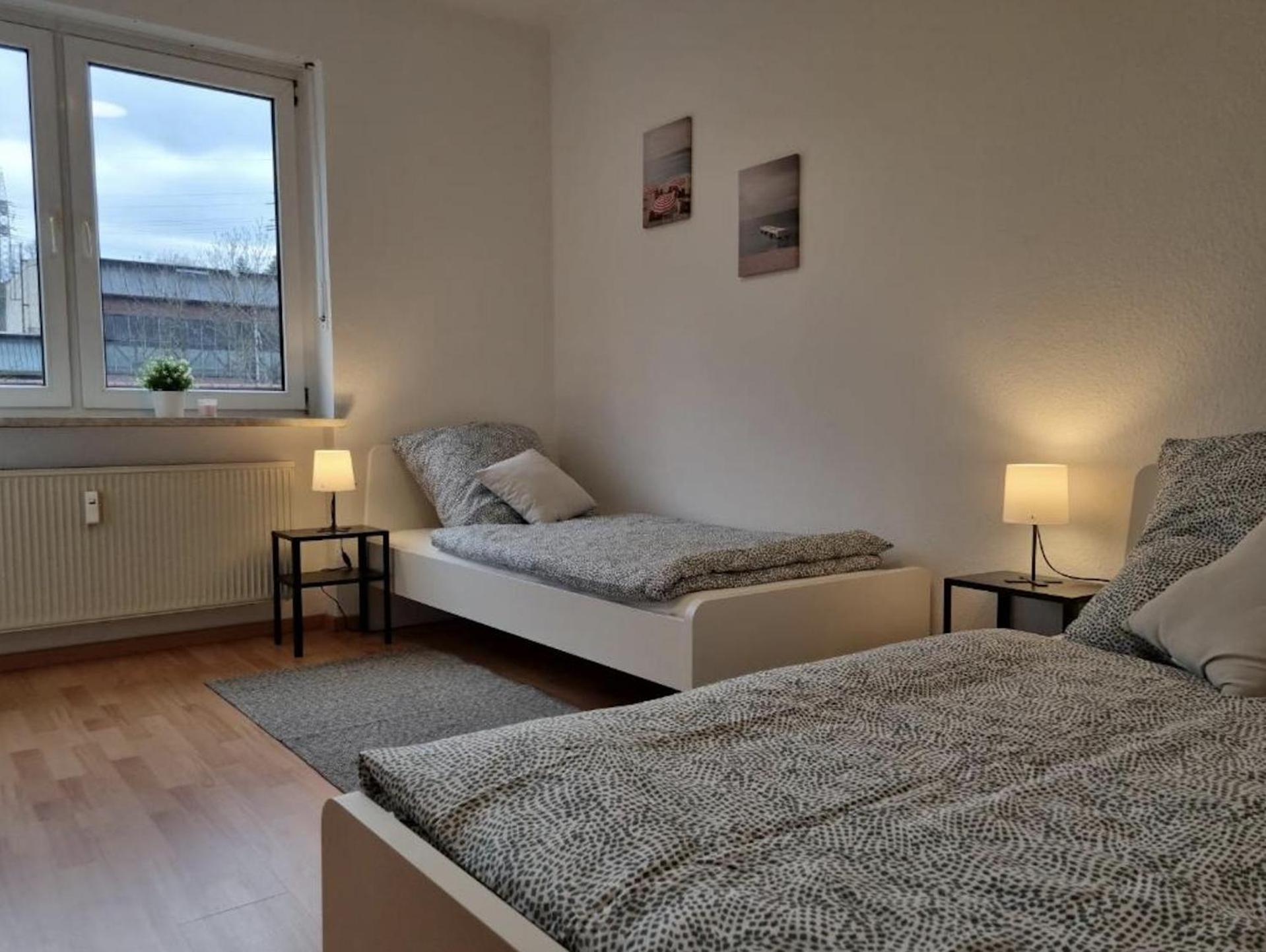 Moeblierte 3 Zimmer Apartment - Mit Smart Tv, Wlan Und Kostenfreie Parkplaetze Schloss Holte-Stukenbrock Bagian luar foto